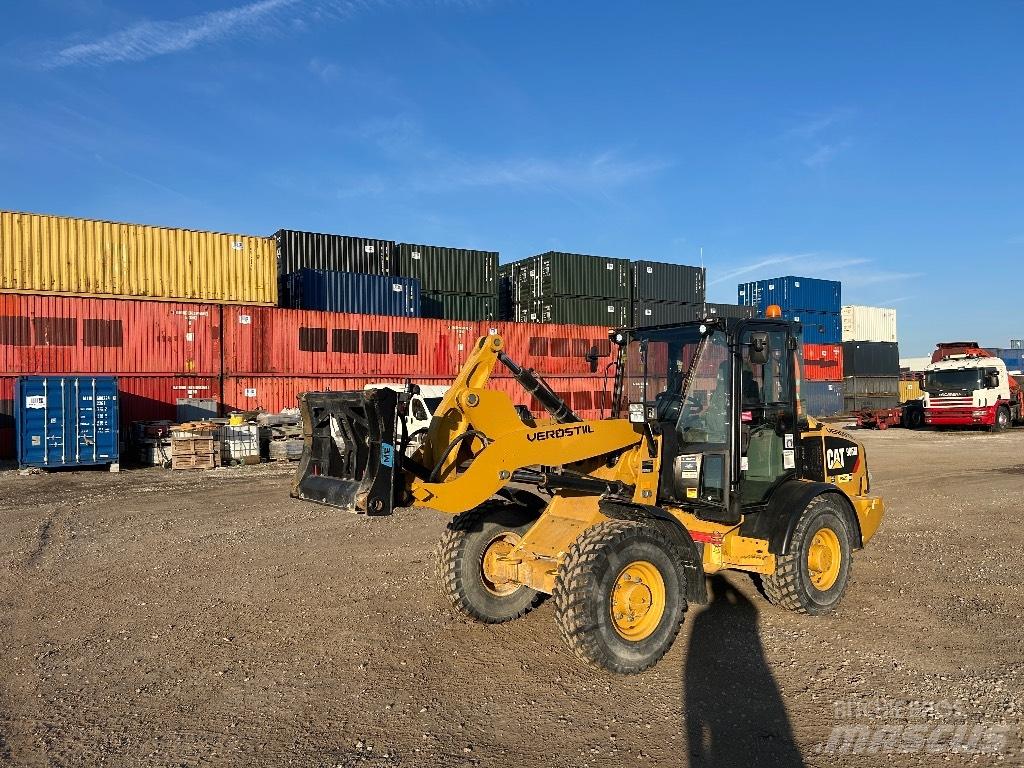CAT 906M Naudoti ratiniai krautuvai