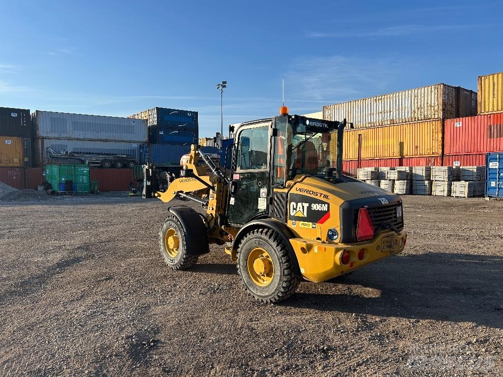 CAT 906M Naudoti ratiniai krautuvai