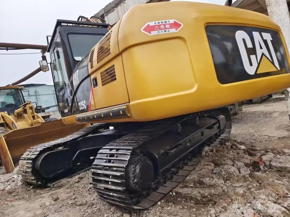 CAT 325C Vikšriniai ekskavatoriai