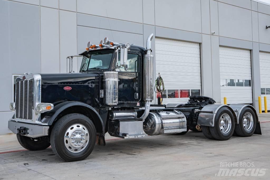 Peterbilt 388 Naudoti vilkikai
