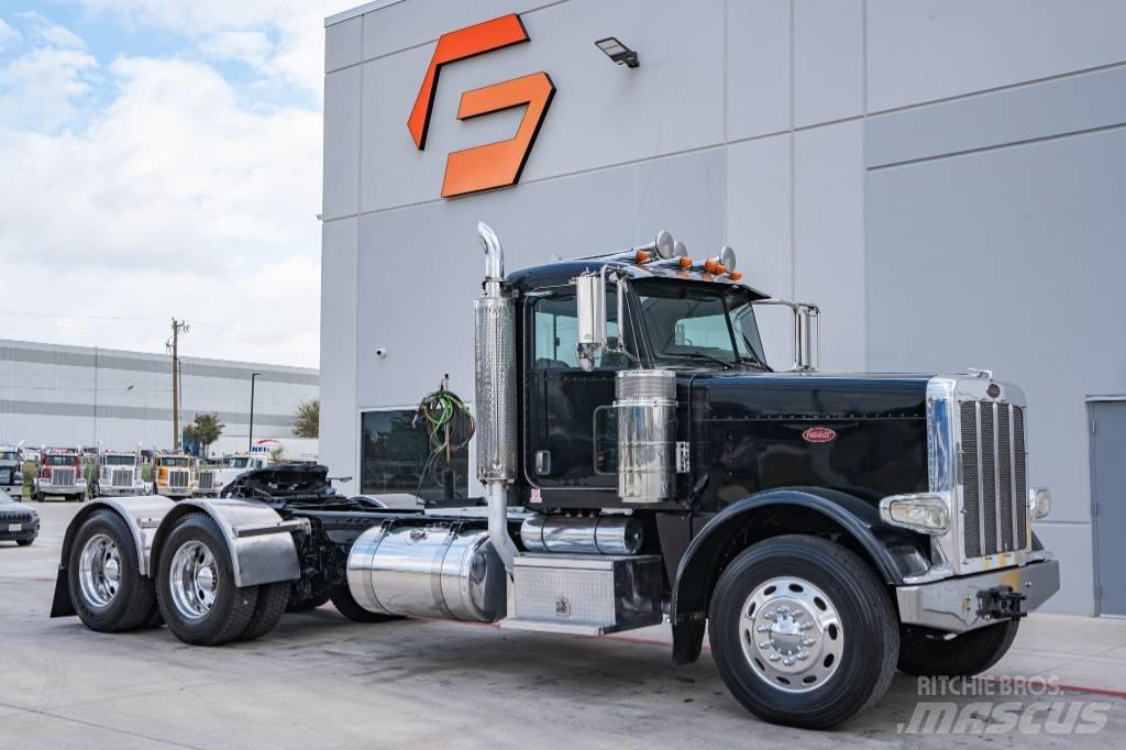 Peterbilt 388 Naudoti vilkikai