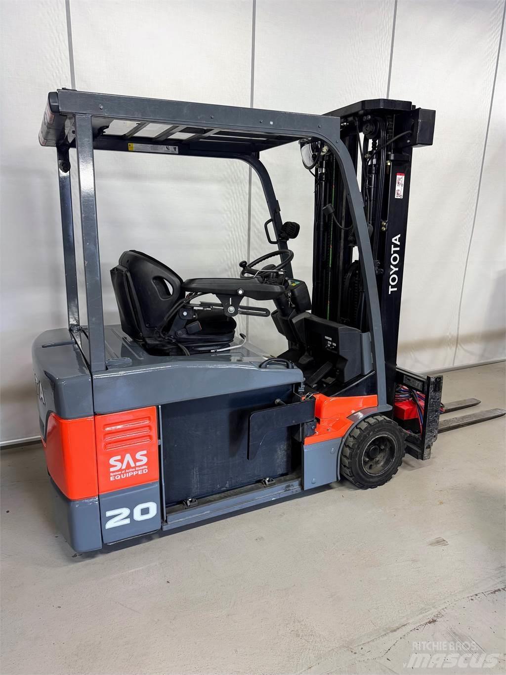 Toyota 7FBEF20 Elektriniai šakiniai krautuvai