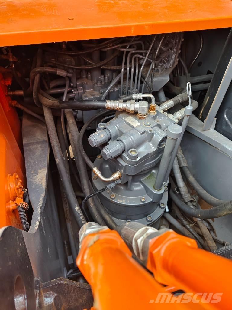 Hitachi ZX 130 LC Vikšriniai ekskavatoriai