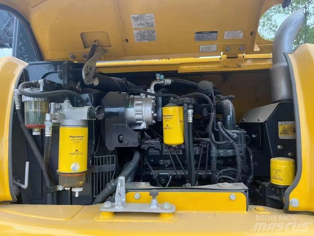 Komatsu PC70-8 Vikšriniai ekskavatoriai