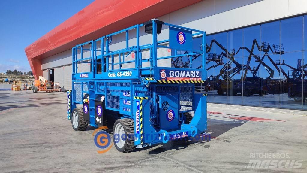 Genie GS 4390 RT Žirkliniai keltuvai
