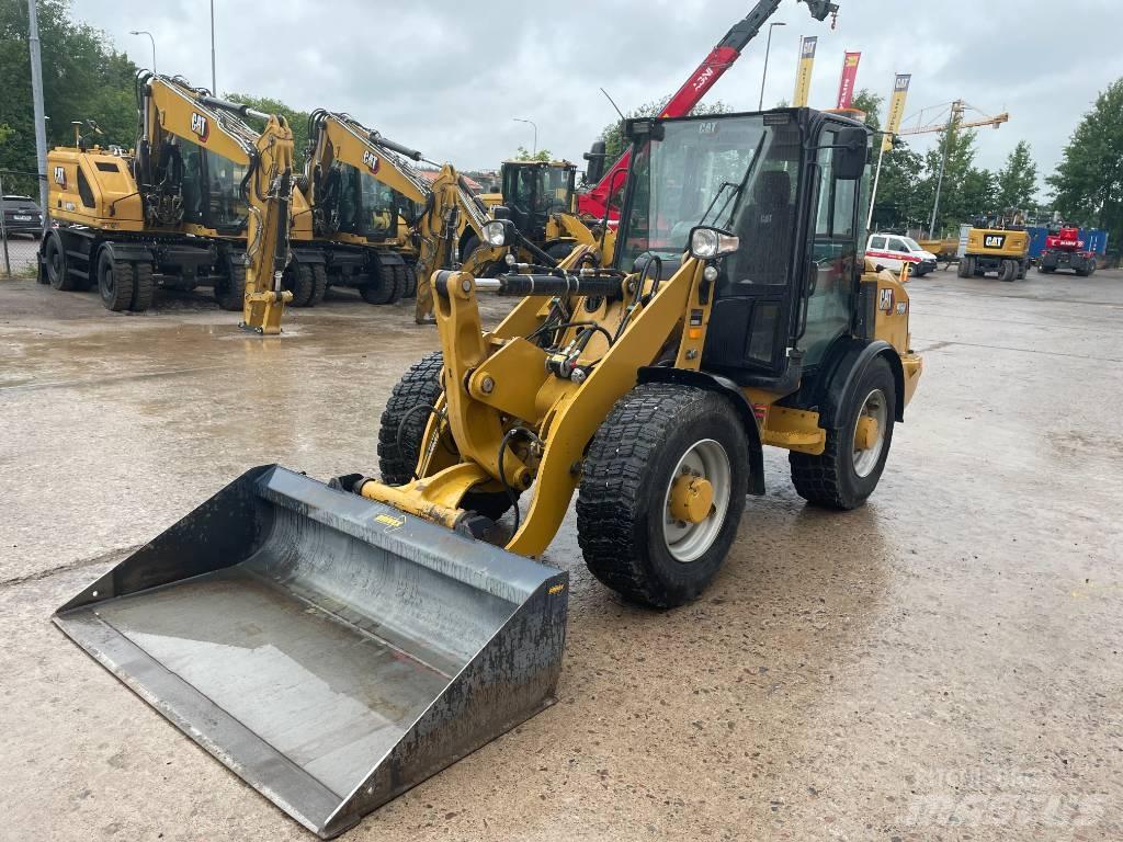 CAT 906 M Naudoti ratiniai krautuvai