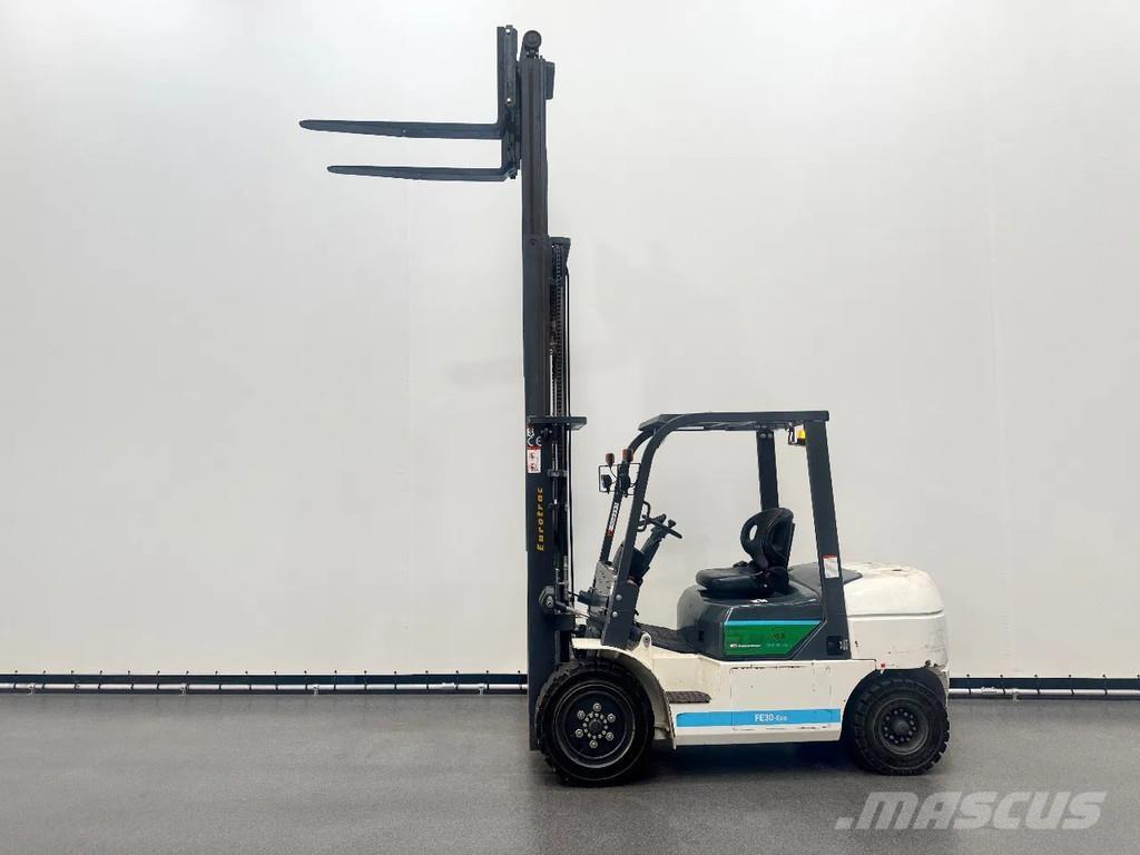 Eurotrac FB30 Elektriniai šakiniai krautuvai