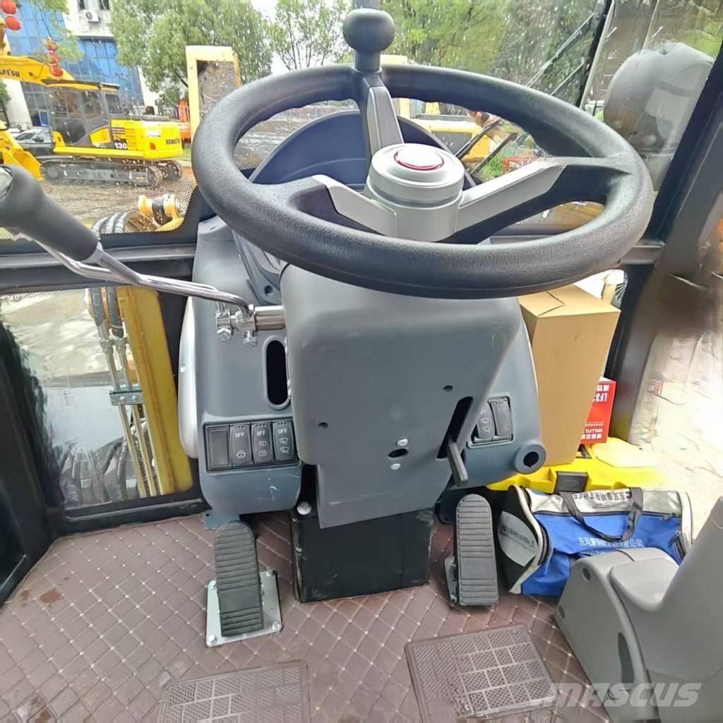 CAT 305.5 E Mini ekskavatoriai < 7 t