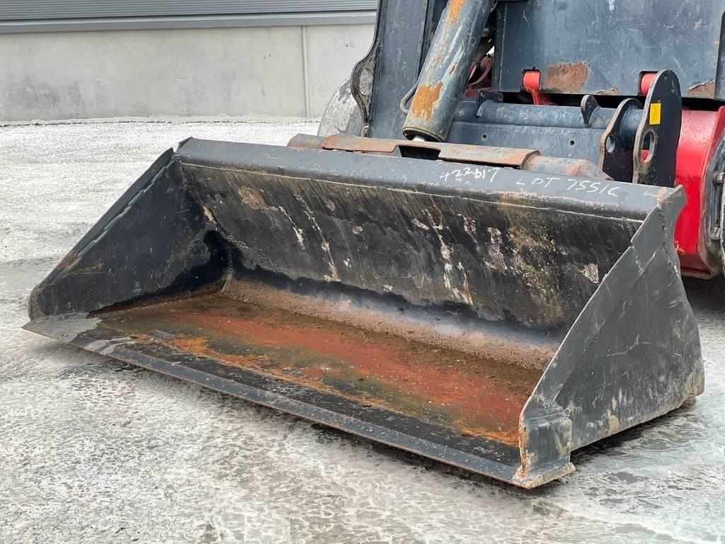 JCB R260 Krautuvai su šoniniu pasukimu