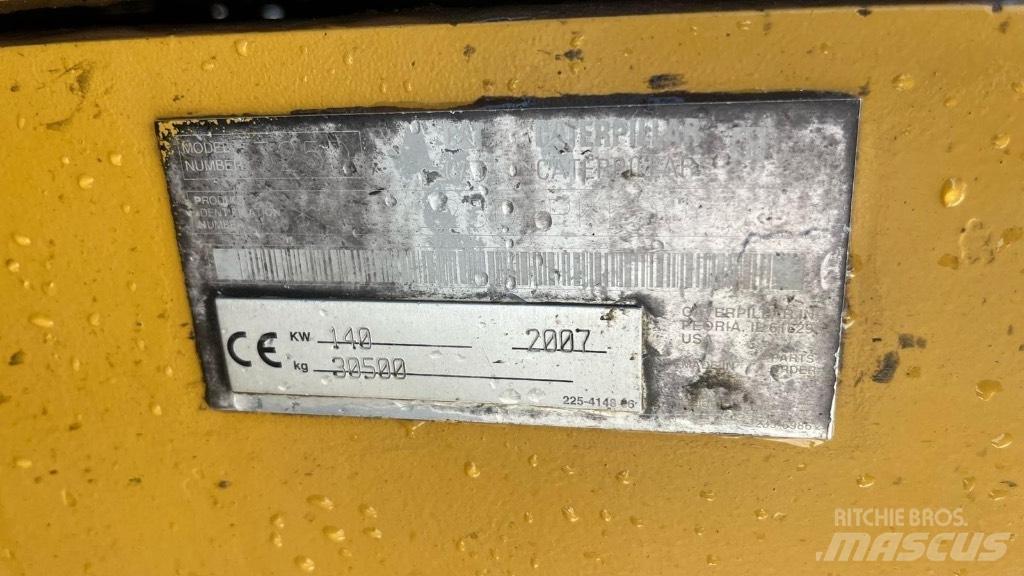 CAT 325DLN Vikšriniai ekskavatoriai