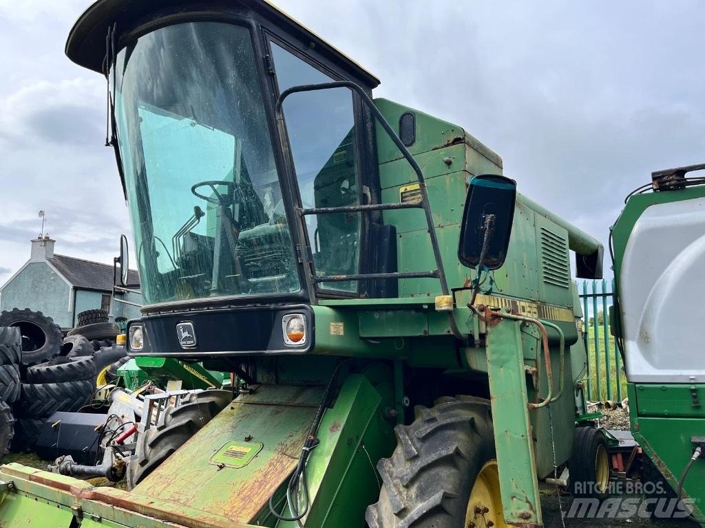 John Deere 1055 Derliaus nuėmimo kombainai