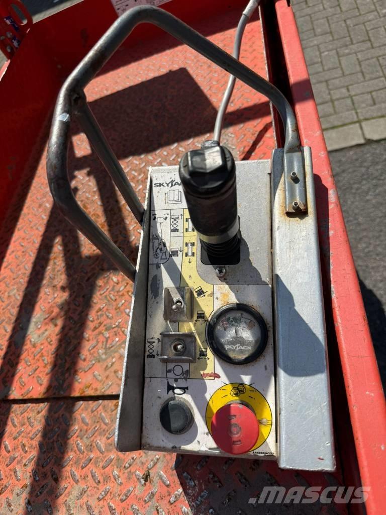 SkyJack SJ 3219 Žirkliniai keltuvai