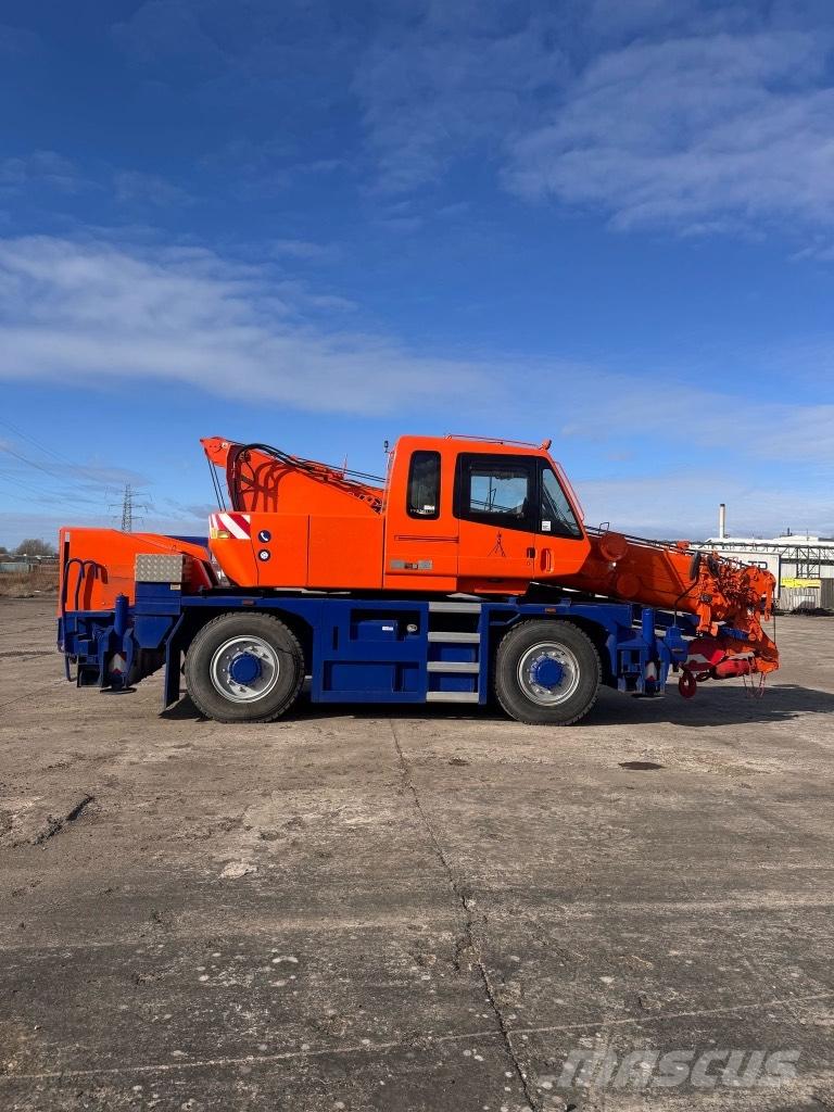 Kato CR 200 Ri Visureigiai kranai