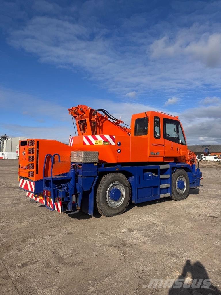 Kato CR 200 Ri Visureigiai kranai