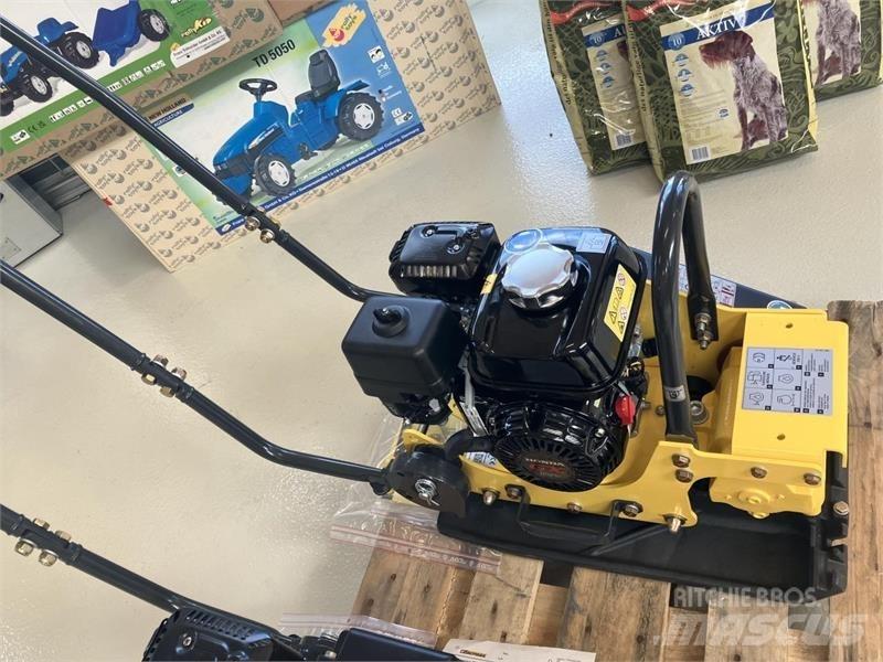  - - - BOMAG BVP10/36 Žemės ūkis - Kita