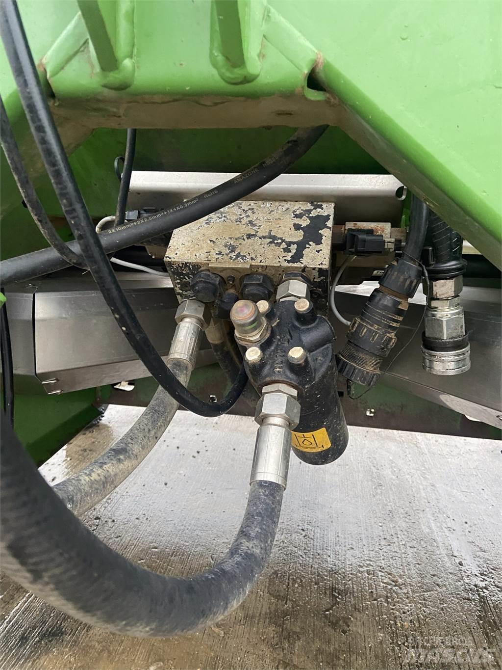 Amazone ZA-TS4200 Trąšų purkštuvai