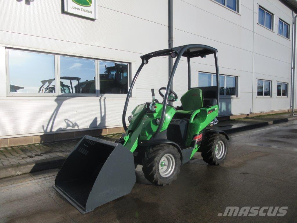 Avant 220 Teleskopiniai krautuvai