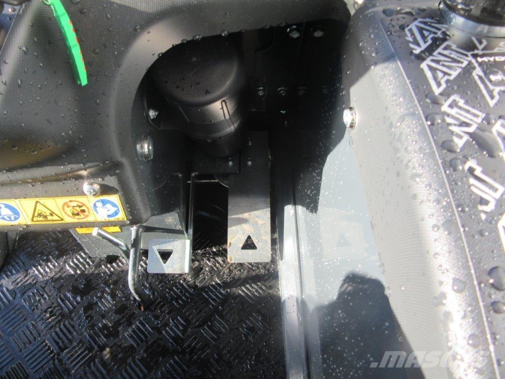 Avant 220 Teleskopiniai krautuvai