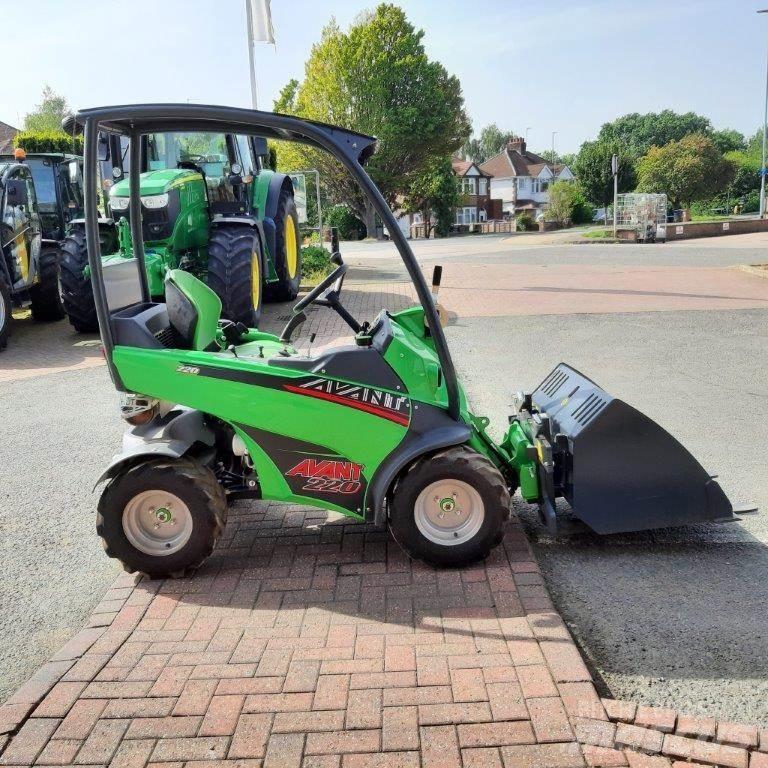 Avant 220 mini loader Teleskopiniai krautuvai