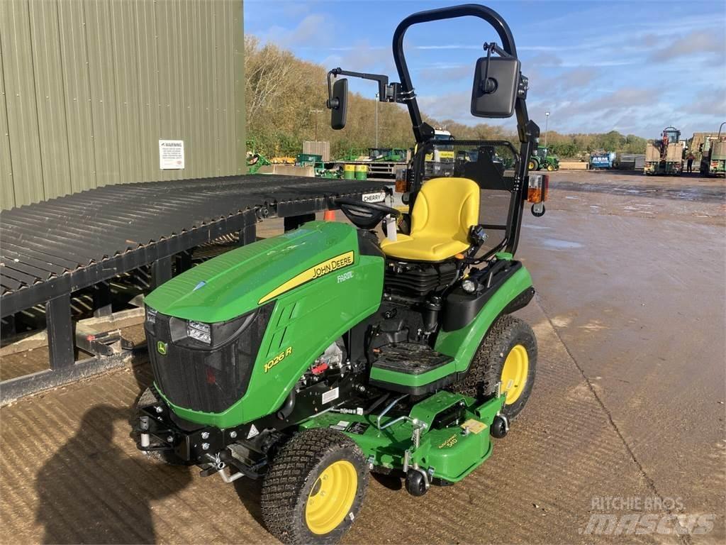 John Deere 1026R Naudoti kompaktiški traktoriai
