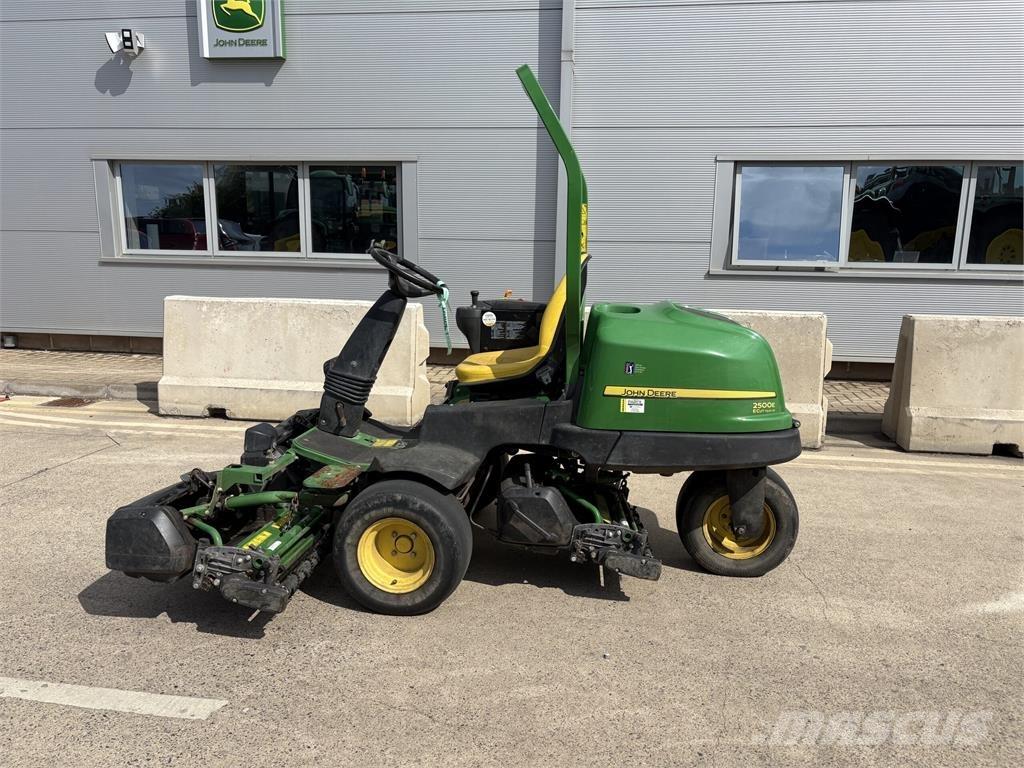 John Deere 2500E Rankinės vejapjovės