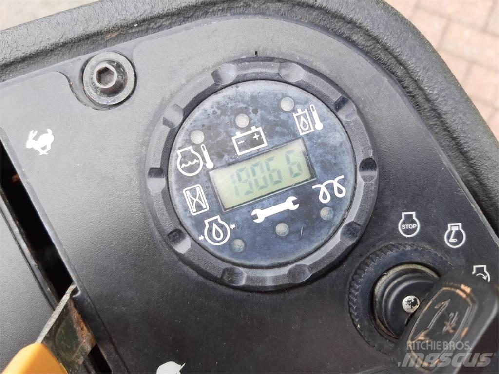 John Deere 2500EH Rankinės vejapjovės
