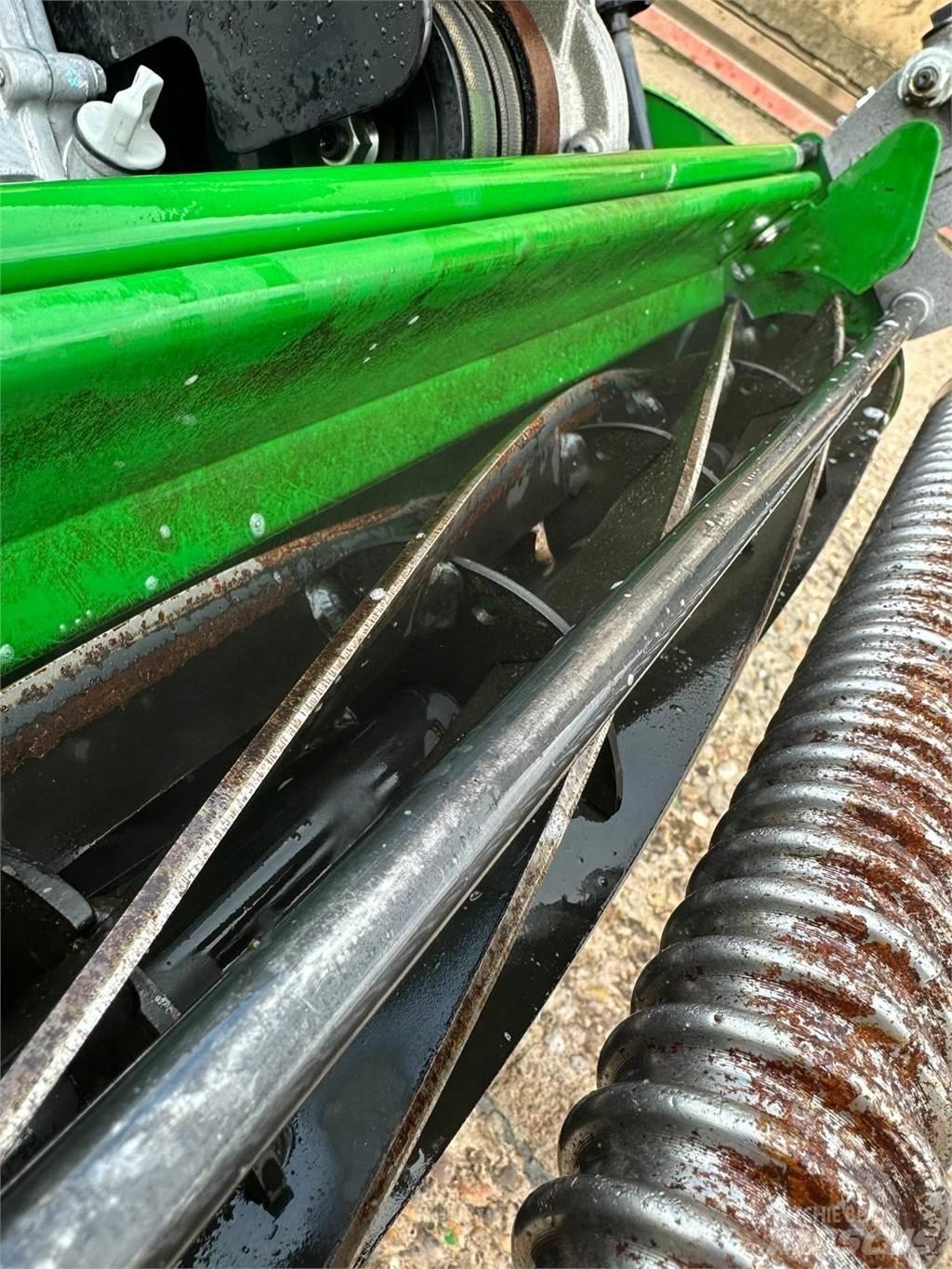 John Deere 260SL Rankinės vejapjovės