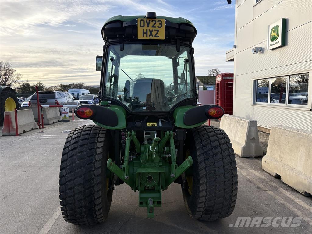 John Deere 4066R Naudoti kompaktiški traktoriai