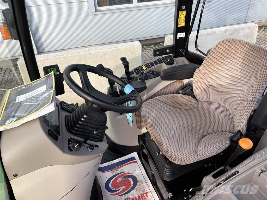 John Deere 4066R Naudoti kompaktiški traktoriai