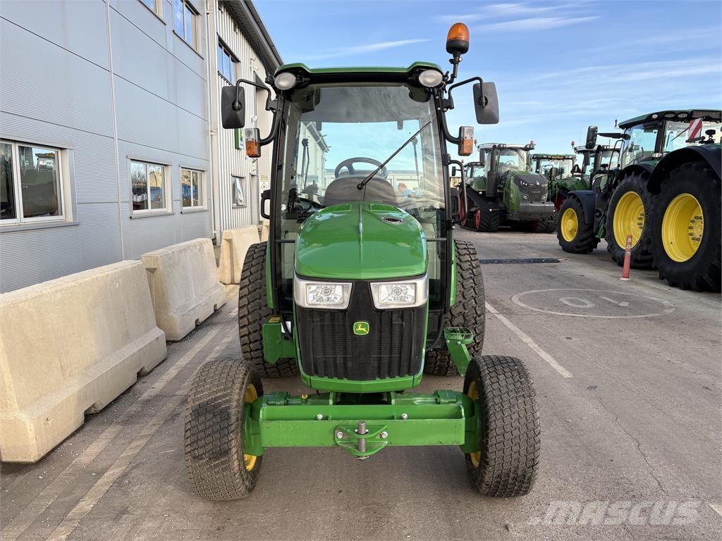 John Deere 4066R Naudoti kompaktiški traktoriai