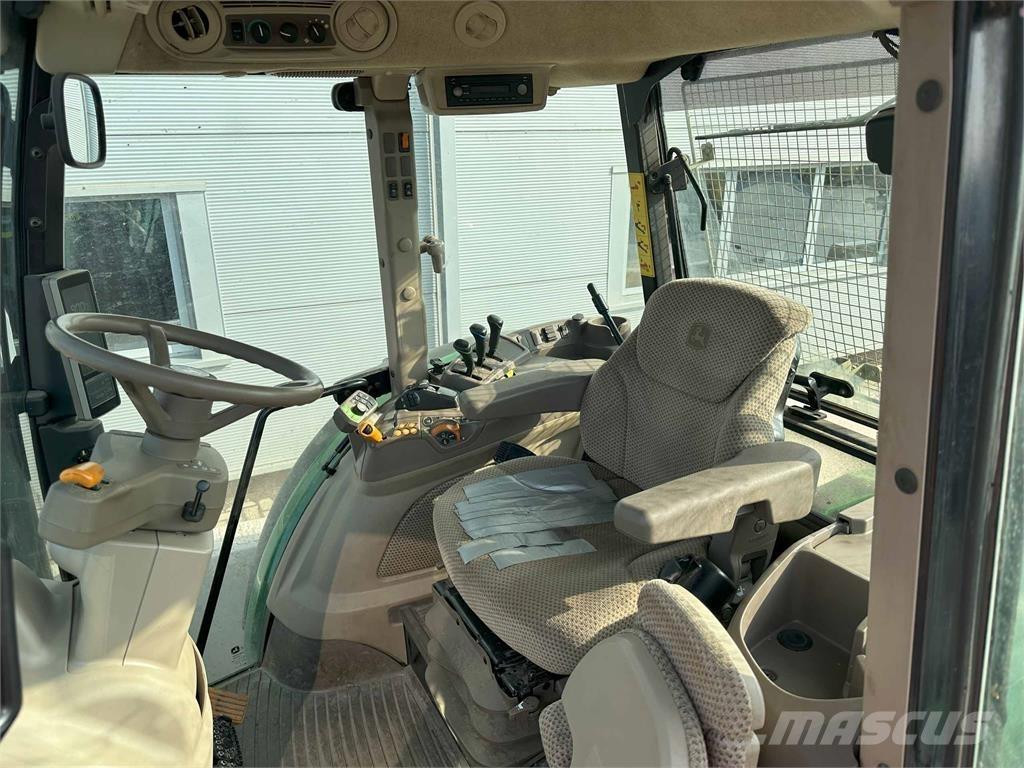 John Deere 5125R Traktoriai