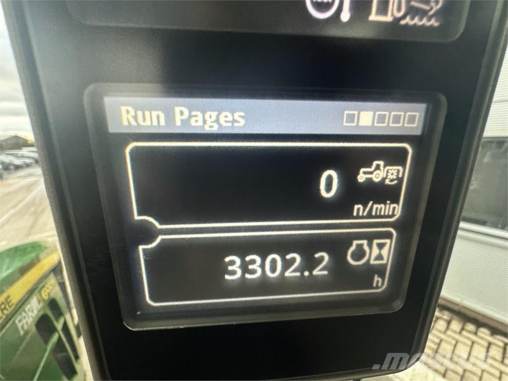 John Deere 6100M Traktoriai