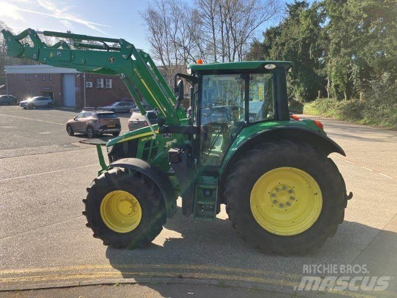John Deere 6110M Traktoriai
