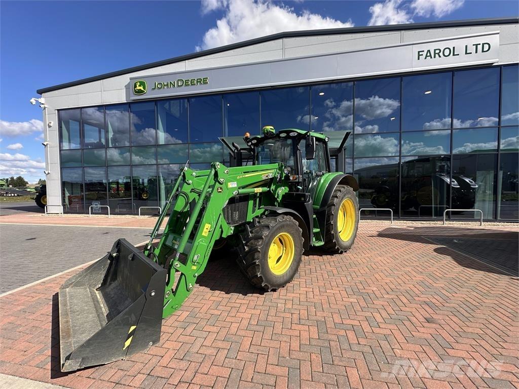John Deere 6110M Traktoriai