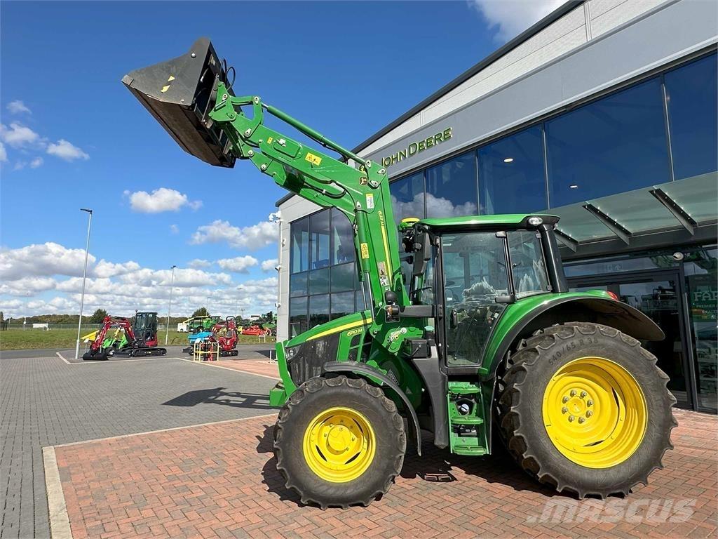 John Deere 6110M Traktoriai