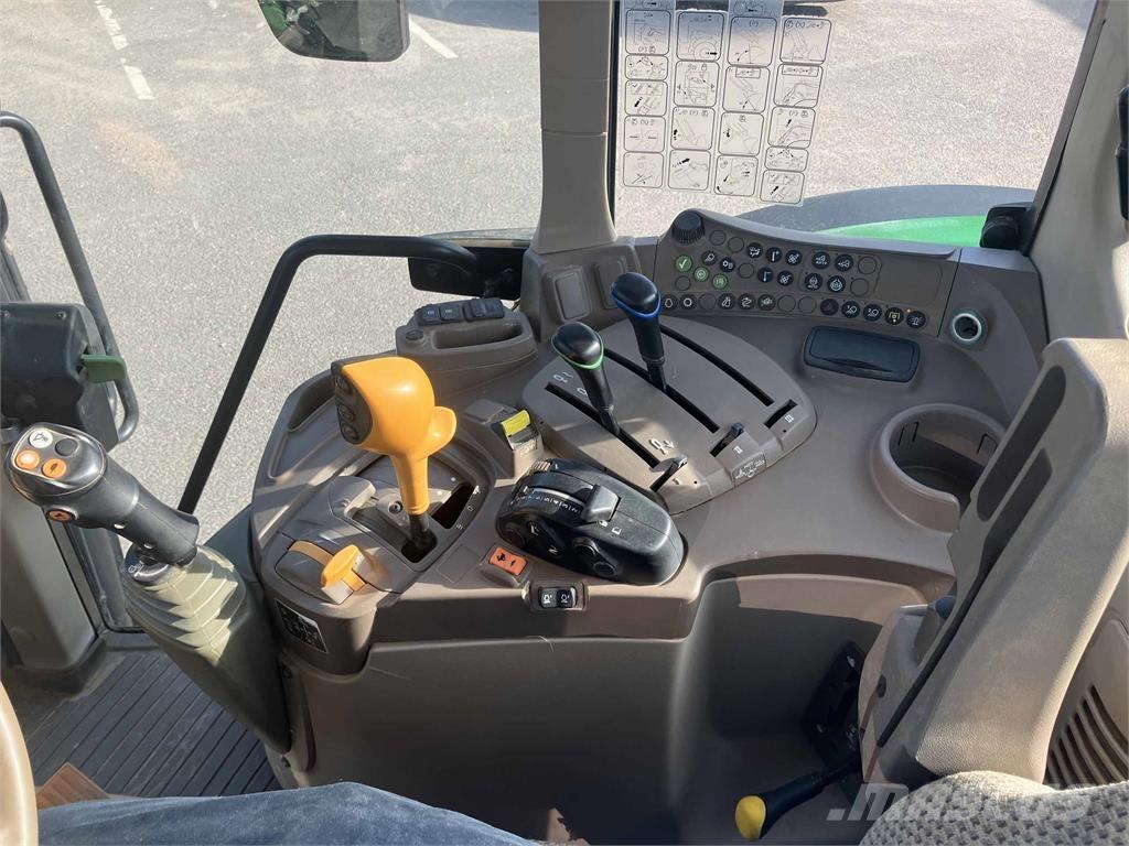 John Deere 6120M Traktoriai