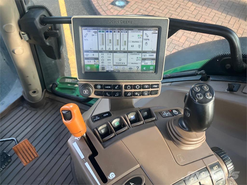 John Deere 6145R Traktoriai