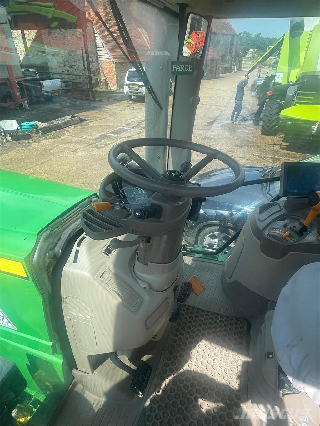 John Deere 6155R Traktoriai