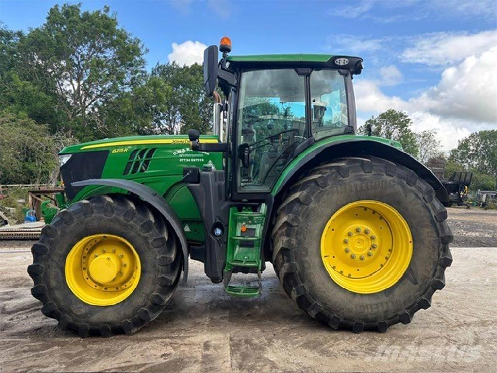 John Deere 6215R Traktoriai