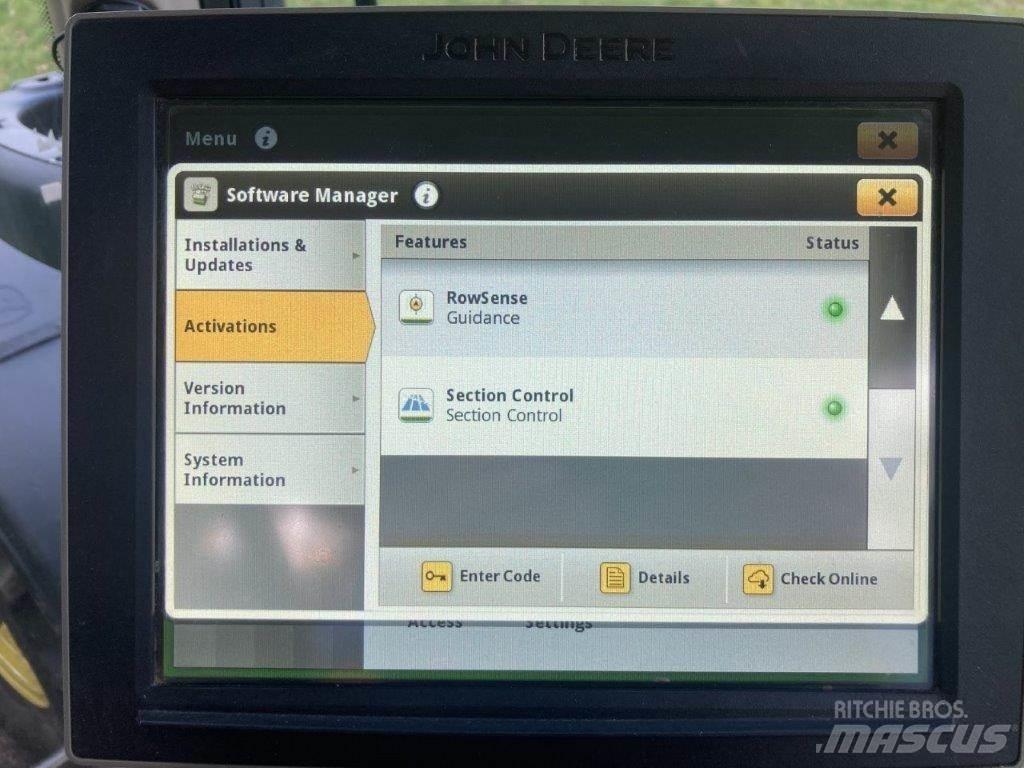 John Deere 6215R Traktoriai