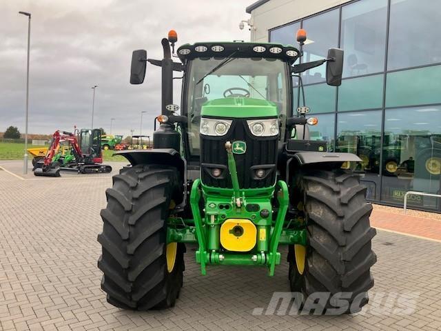 John Deere 6215R Traktoriai