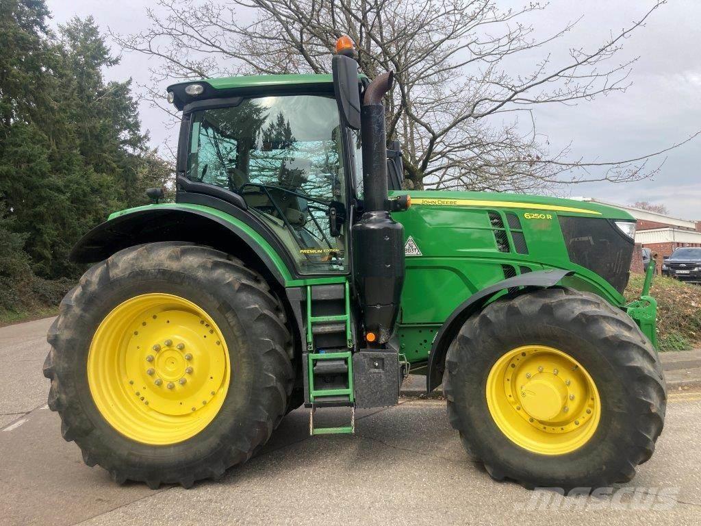 John Deere 6250R Traktoriai