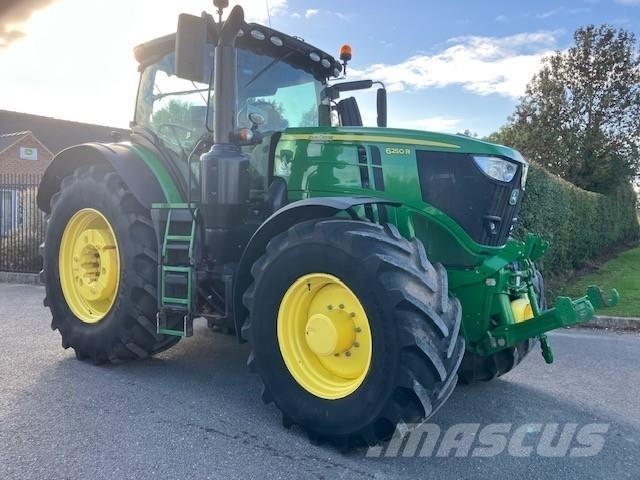 John Deere 6250R Traktoriai