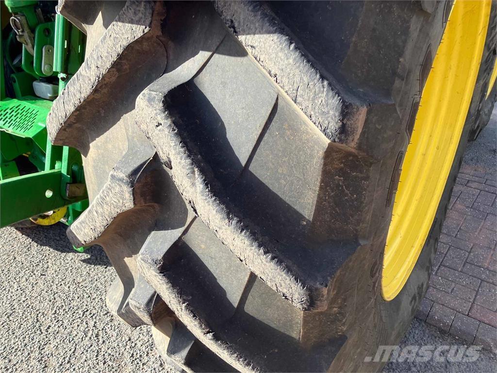 John Deere 6R 215 Traktoriai