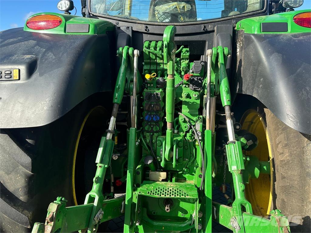 John Deere 6R 215 Traktoriai