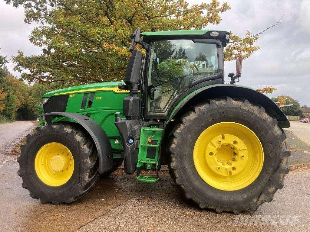 John Deere 6R 250 Traktoriai