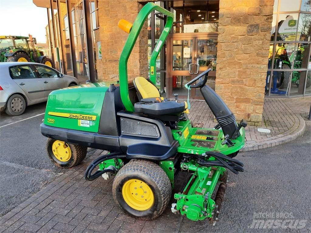 John Deere 7200 Rankinės vejapjovės