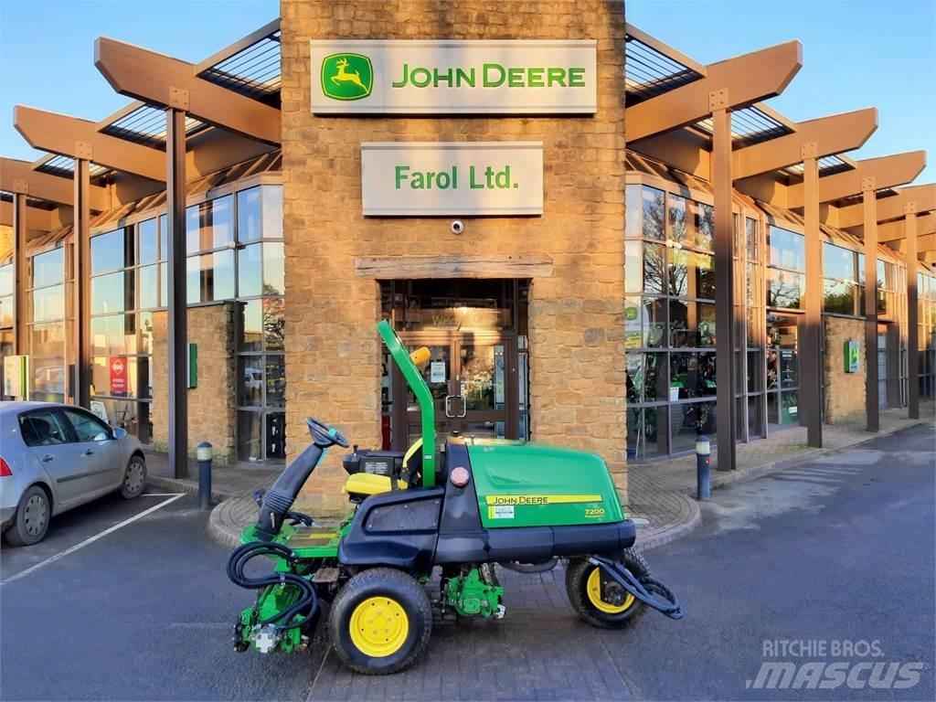 John Deere 7200 Rankinės vejapjovės