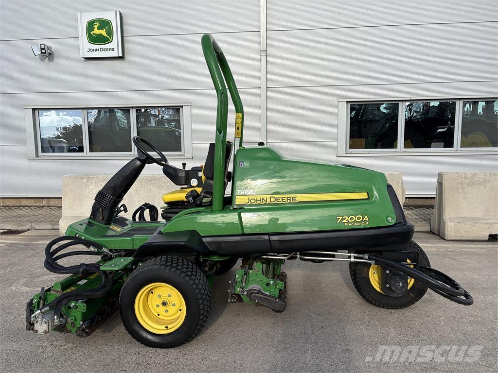 John Deere 7200A Rankinės vejapjovės