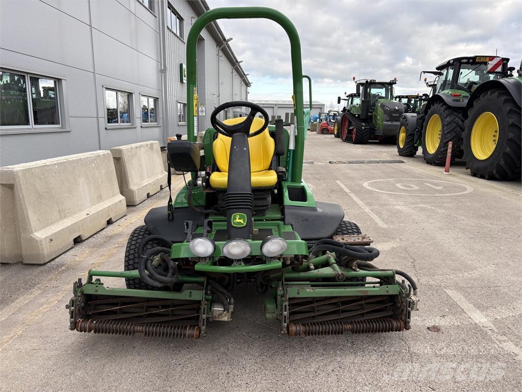 John Deere 7200A Rankinės vejapjovės
